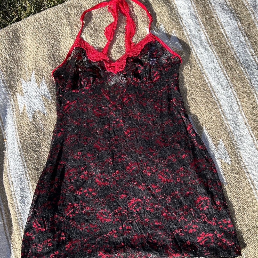 Black/red lingerie